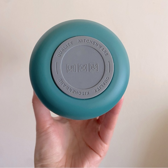 LAST CHANCE Kawaii Teal and Pink Small Metal Bottle with Bunny Ears - Picture 6 of 6